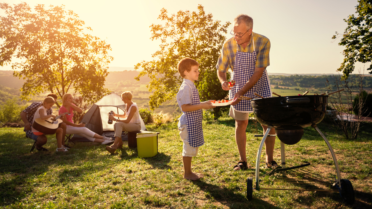 Camping familial et barbecue