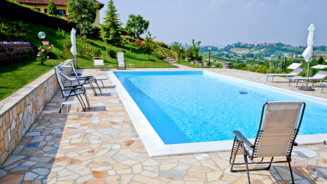 Web de piscina con Calorex en Italia