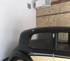 Calorex DH 15 installed in a classic car garage
