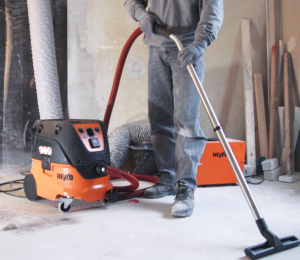 Heylo industrial vacuum cleaner use in construction