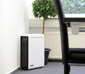 Heylo HL 400 air cleaner in an office